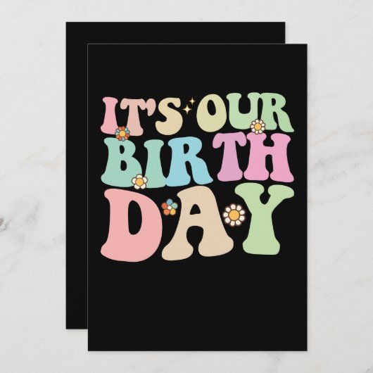 Het is onze verjaardag tweeling Groovy Retro Kaart (Voorkant / Achterkant)