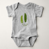 "Het is Pickle-o'clock Ergens" Baby Shirt (Voorkant)