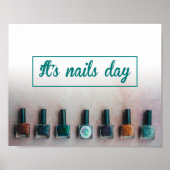 Het is spijkerdag, zorg voor je nagels, spijker  poster (Voorkant)