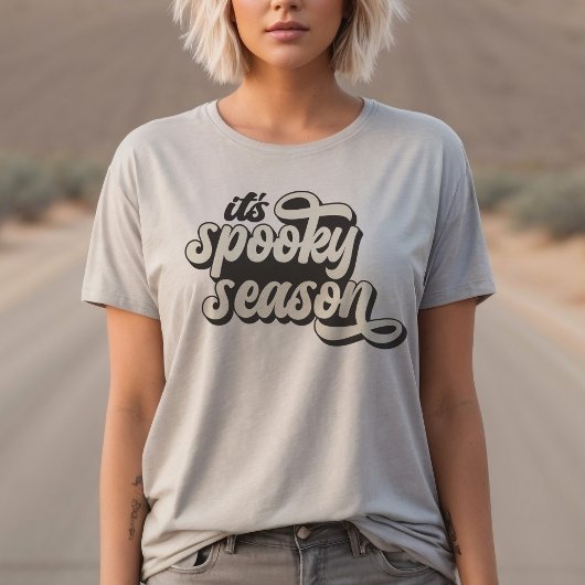 Het is Spooky Season Retro Style Custom T-shirt