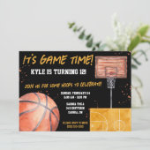 Het is tijd voor het spel! Basketbal thema verjaar Kaart (Staand voorkant)