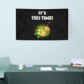 Het is Tiki Time. Tropical Island Tiki Bar Spandoek (Beurs)