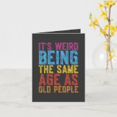 Het is vreemd dat het dezelfde leeftijd heeft als kaart (Gele Bloem)