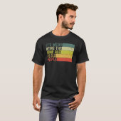 Het is vreemd dat het dezelfde leeftijd heeft als t-shirt (Voorkant volledig)