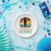 Het is vreemd om dezelfde leeftijd te hebben als o papieren bordje (Feest)