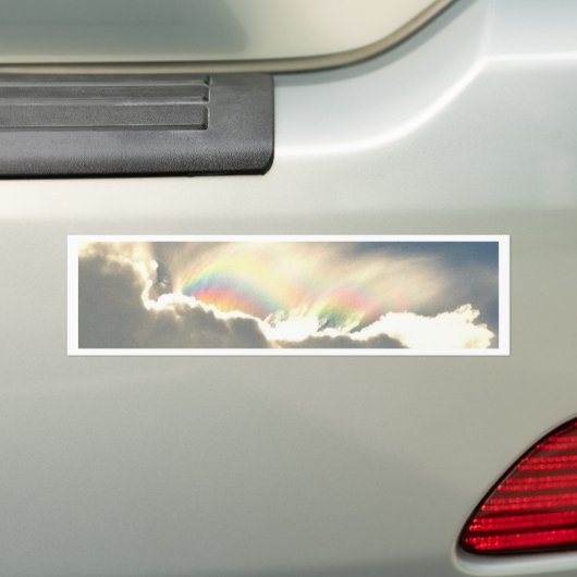 HET IS WAT ER BINNEN STAAT. BUMPERSTICKER (Op auto)