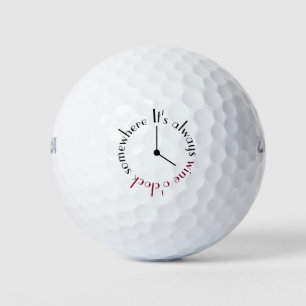 Het is Wine O-klok ergens in het klokhuis Golfballen