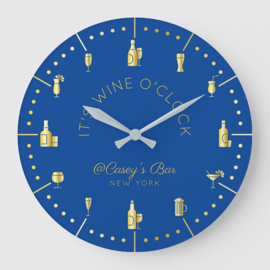Het is Wine O'Clock Elegant Gold Deep Blue Monogra Grote Klok (Voorkant)