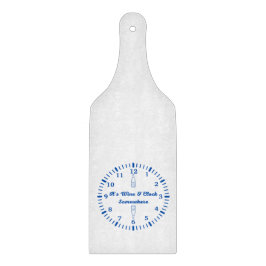 Het is Wine O'Clock ergens op een plek Snijplank