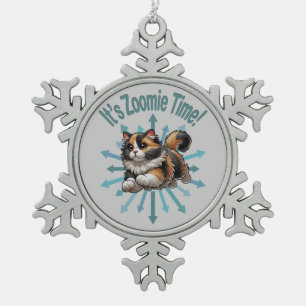 Het is Zoomie Tijd Calico Kat Tin Sneeuwvlok Ornament