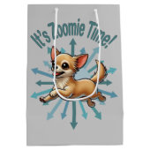 Het is Zoomie Time Chihuahua Medium Cadeauzakje (Achterkant)