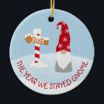 Het jaar dat we startten voor 2021 was kerst keramisch ornament<br><div class="desc">Dit ontwerp kan op het gebied worden gepersonaliseerd dat door de foto en/of tekst te veranderen wordt verstrekt. Of het kan worden aangepast door de klik te kiezen om verdere optie aan te passen en de kleur van de achtergrond te schrappen of te veranderen, tekst toe te voegen, de tekstkleur...</div>