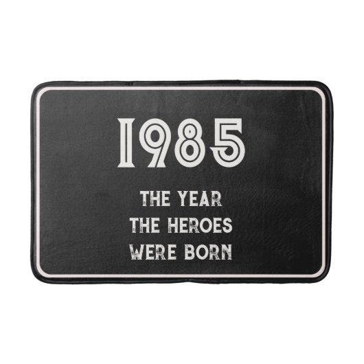 Het jaar waarin de helden geboren werden (wit) badmat (Voorkant)