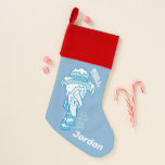 HET JAAR ZONDER SANTA CLAUS™ | Snow Miser Chill Kerstsok<br><div class="desc">Bekijk deze afbeelding met het hoofd van Snow Miser met bevroren neus en met sneeuw bedekt pet,  met het woord "Chill".</div>