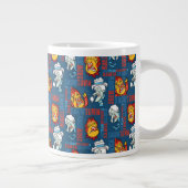 HET JAAR ZONDER SANTA CLAUS™ Snowtown Showdown Grote Koffiekop (Rechts)