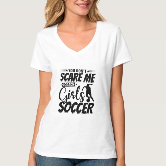 Het kan me niet schelen dat ik Coach Girls Soccer T-shirt (Voorkant)