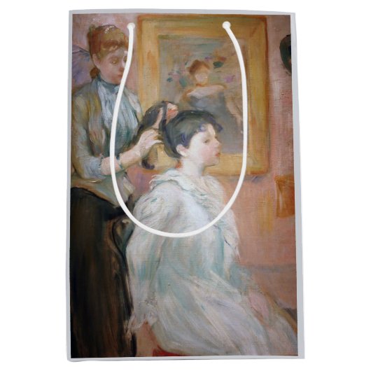 Het kapsel (door Berthe Morisot) Medium Cadeauzakje (Voorkant)