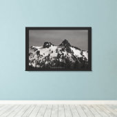 Het kasteel en Pinnacle Canvas Afdruk (Insitu (Houten vloer))