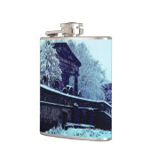 Het kerkhof, in de sneeuw heupfles (Links)