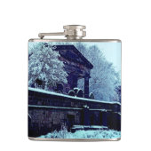 Het kerkhof, in de sneeuw heupfles (Voorkant)