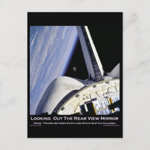 Het kijken door achterste Uitzicht spiegels van ru Briefkaart