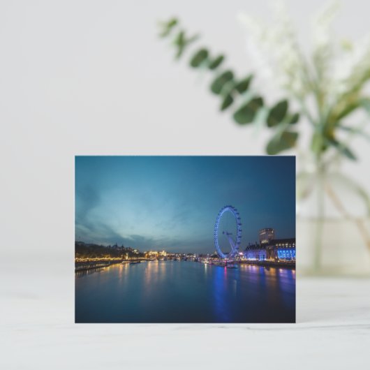 Het kijken naar de Theems Briefkaart (Staand voorkant)