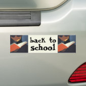 Het  Kind dat een Boek van de Bibliotheek leest Bumpersticker (Op auto)