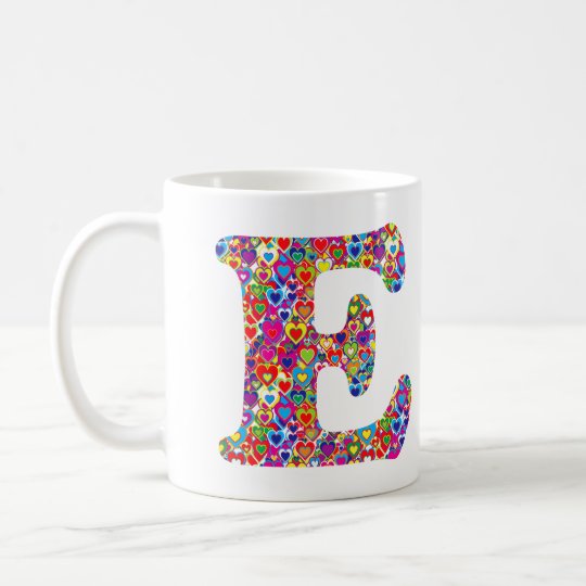 Het Kleurrijke Dynamische Hart Gevulde E Monogram Koffiemok