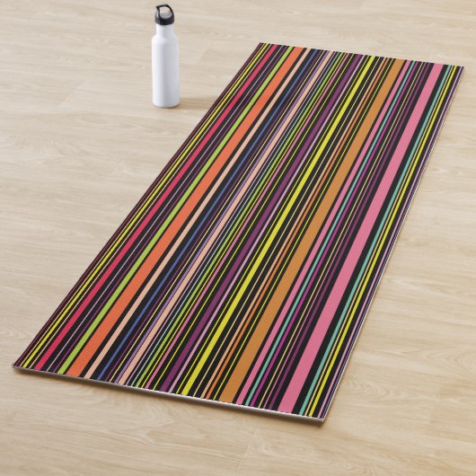 Het kleurrijke patroon yogamat (In situ)