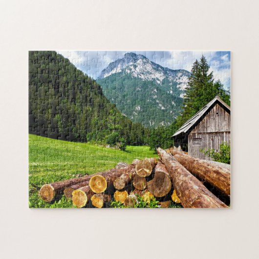 Het klooster in het bos met bergen legpuzzel (Horizontaal)