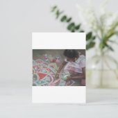 Het kolampoeder toepassen briefkaart (Staand voorkant)