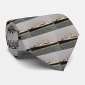 Het koninklijk jacht "Britannia" in Portsmouth Har Stropdas (Opgerold)