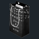 Het koord licht op het Collectie van de bruiloft v Klein Cadeauzakje<br><div class="desc">De string lichten op krijtbord bruiloft Collectie - geschenktassen.</div>