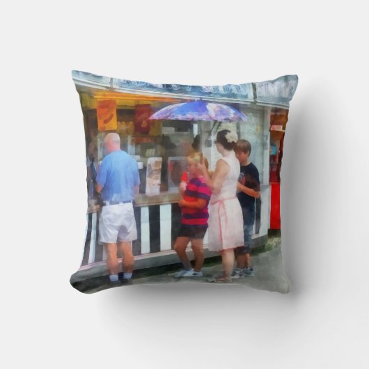 Het kopen van ijs op de kermis kussen (Voorkant)
