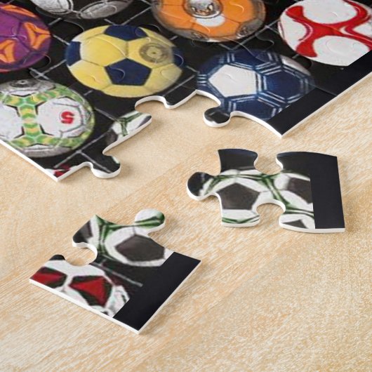 Het kost ballen om voetbal te spelen legpuzzel (Zijkant)