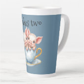 Het kost twee theekopje biggetjes latte mok (Rechterhoek)