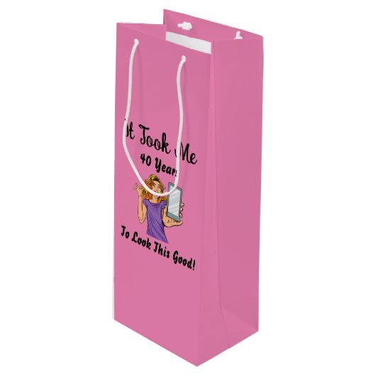 Het kostte me 40 jaar om zo goed te kijken wijn cadeautas (Voorkant Gekanteld)