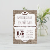 Het krijgen van Hitched Burlap Druk Wedding Uitnod Kaart (Staand voorkant)