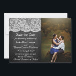 Het krijtbord & kant bruiloft Collectie Foto Save The Date<br><div class="desc">Vier in stijl met deze elegante en zeer trendy bruiloft bewaar de datumkaarten. Dit ontwerp is gemakkelijk te personaliseren met uw eigen foto en formulering en uw gasten zullen blij zijn wanneer ze deze fantastische save de data ontvangen. Overeenkomende bruidsartikelen zijn te vinden in het collectie.</div>