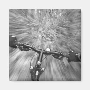 Het kruisen onderaan een boeiend gedeelte van sing magneet