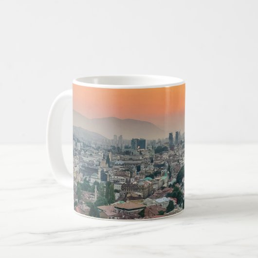 Het landschap Sarajevo vanaf de top Koffiemok (Voorkant links)