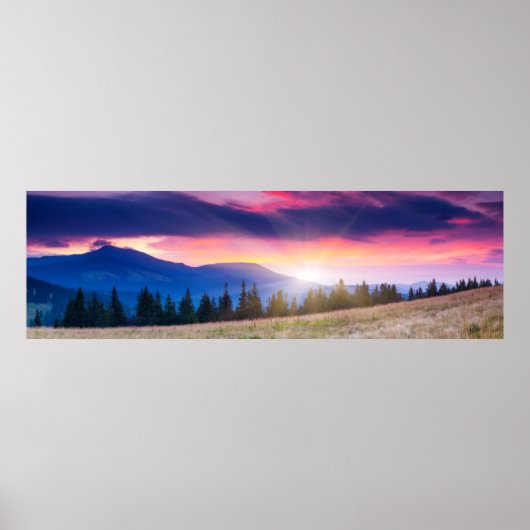 Het landschap van de grote bergen onder de ochtend poster (Voorkant)