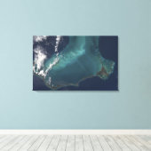 Het lange, smalle Eleuthra-eiland van de Bahama's Canvas Afdruk (Insitu (Houten vloer))