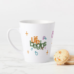 Het leven begint bij (aanpassen) Latte Mok