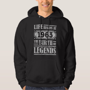 Het leven begint in 1963 met de geboorte van 58e l hoodie