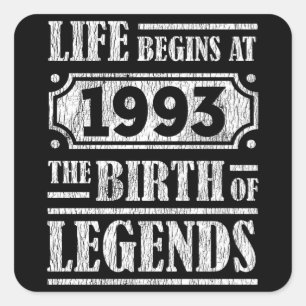 Het leven begint in 1993 met de geboorte van de Le Vierkante Sticker