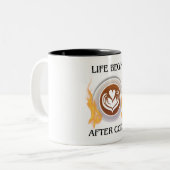 Het leven begint na koffie logo op mok (Voorkant links)