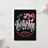 Het leven begint op 32 | 32e verjaardag kaart (Voorkant / Achterkant in situ)