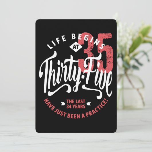 Het leven begint op 35 | 35e verjaardag kaart (Staand voorkant)