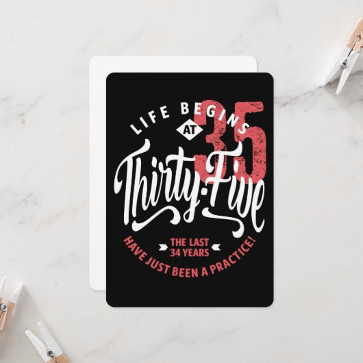 Het leven begint op 35 | 35e verjaardag kaart (Voorkant / Achterkant in situ)